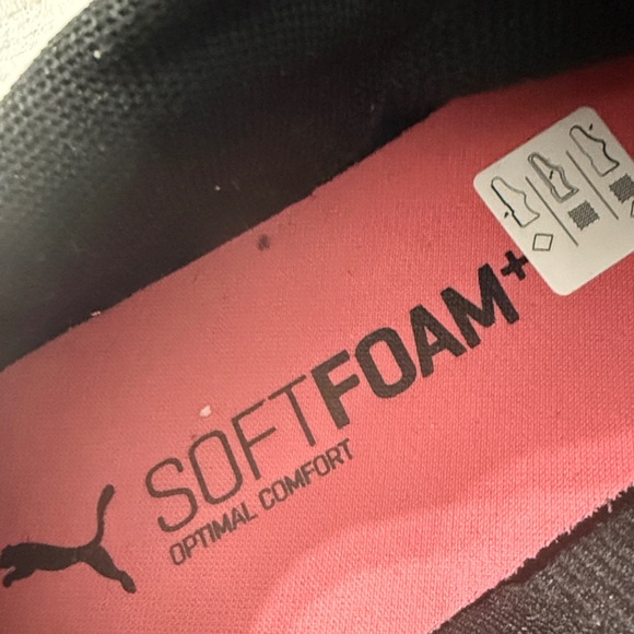 Puma Black and Pink Athletic Shoes.. size 9.5M
New ..soft foam - Picture 7 of 7